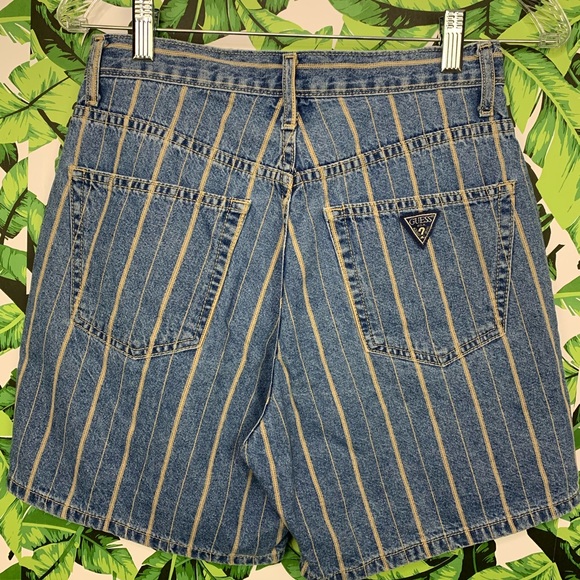 Vintage Guess Jean Shorts Women's Size 26 Denim Stripes Retro Triangle Logo - Picture 3 of 12